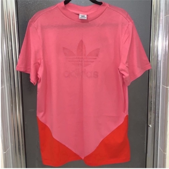 ❤️🔥FIRM PRICE❤️🔥 Adidas Original short sleeve tee - Picture 3 of 7